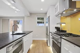 2 Putnam Hill, Greenwich, CT 06830 - Photo 5