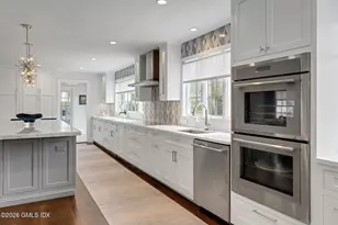 10 Echo Ln, Greenwich, CT 06830 - Photo 11