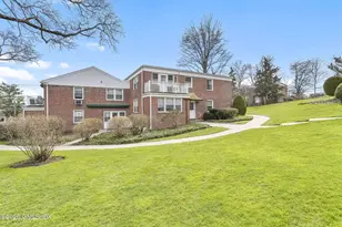 28 Putnam Park, Greenwich, CT 06830 - Photo 1