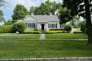 44 Davenport Dr, Stamford, CT 06902 - Photo 1