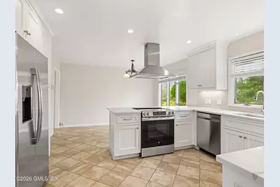 80 Tomac Avenue, Old Greenwich, CT 06870 - Photo 13