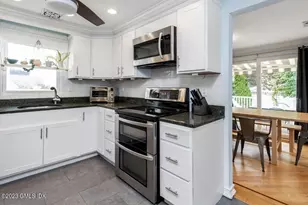 5 Wellington Pl, Greenwich, CT 06830 - Photo 5