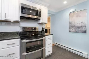 5 Wellington Pl, Greenwich, CT 06830 - Photo 7