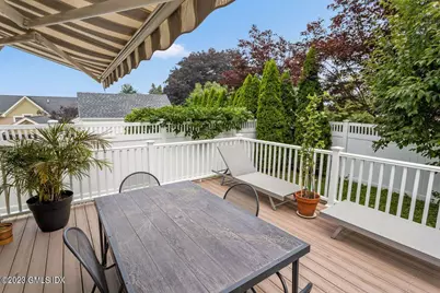 5 Wellington Place #B, Greenwich, CT 06830 - Photo 11