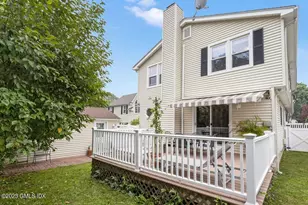 5 Wellington Pl, Greenwich, CT 06830 - Photo 13