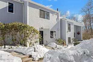 45 Ettl Ln, Greenwich, CT 06831 - Photo 3