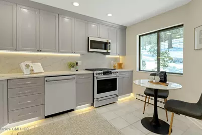 45 Ettl Lane #205, Greenwich, CT 06831 - Photo 11