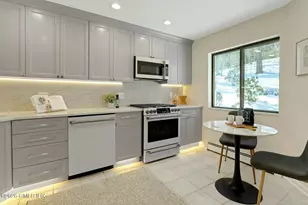 45 Ettl Ln, Greenwich, CT 06831 - Photo 11