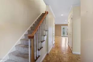 33 Talbot Ln, Greenwich, CT 06830 - Photo 3