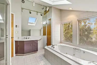 145R Shore Road, Old Greenwich, CT 06870 - Photo 33