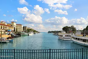 111 Havemeyer Pl, Greenwich, CT 06830 - Photo 21