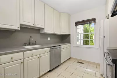 60 Greenwich Hills Drive #60, Greenwich, CT 06831 - Photo 5