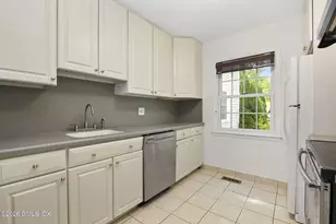 60 Greenwich Hills Dr, Greenwich, CT 06831 - Photo 5