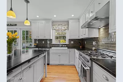 14 Pond Place, Greenwich, CT 06807 - Photo 11