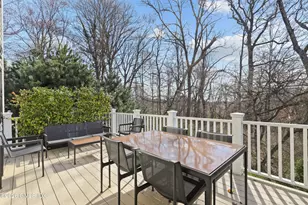 99 Greenwich Hills Dr, Greenwich, CT 06831 - Photo 9