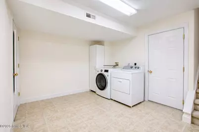 39 Maple Tree Avenue #40, Stamford, CT 06906 - Photo 17