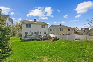 21 W Division St, Greenwich, CT 06830 - Photo 13