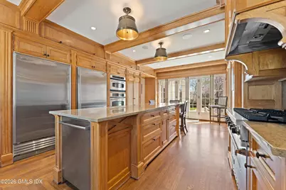 7 Calhoun Drive, Greenwich, CT 06831 - Photo 9