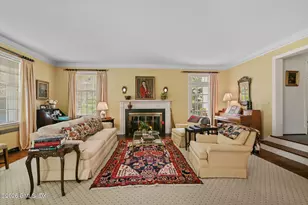 14 Upland Dr, Greenwich, CT 06831 - Photo 5