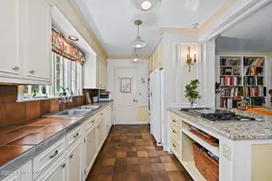 14 Upland Dr, Greenwich, CT 06831 - Photo 9