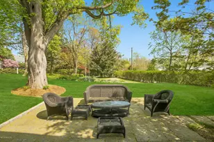 17 Ballwood Rd, Old Greenwich, CT 06870 - Photo 3