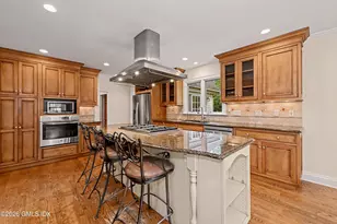 34 MacArthur Dr, Old Greenwich, CT 06870 - Photo 7