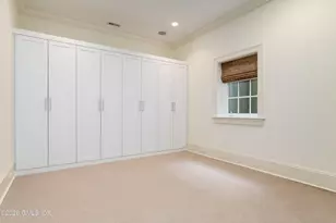 215 Milbank Ave, Greenwich, CT 06830 - Photo 23
