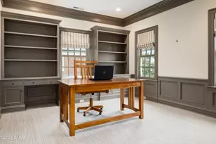 215 Milbank Ave, Greenwich, CT 06830 - Photo 17