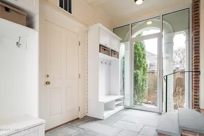 215 Milbank Avenue #E, Greenwich, CT 06830 - Photo 11