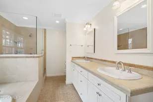 2 Daffodil Ln, Greenwich, CT 06807 - Photo 27