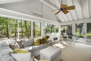 2 Daffodil Ln, Greenwich, CT 06807 - Photo 9
