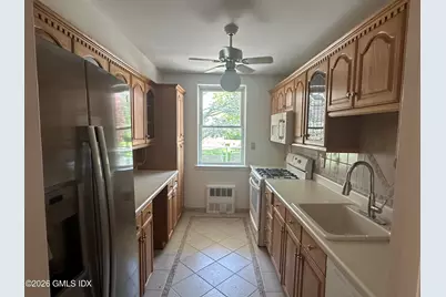 2 Putnam Hill #2E, Greenwich, CT 06830 - Photo 11
