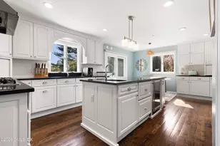 12 Ricki-Beth Ln, Old Greenwich, CT 06870 - Photo 9
