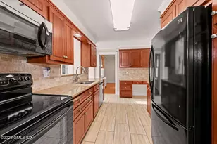 1031 North Street, Greenwich, CT 06831 - Photo 7