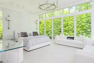 8 Fox Run Ln, Greenwich, CT 06831 - Photo 11