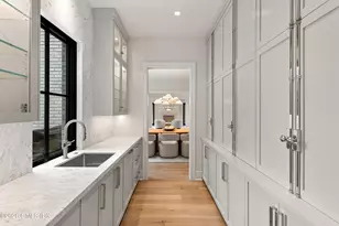 7 Parsonage Rd, Greenwich, CT 06830 - Photo 9
