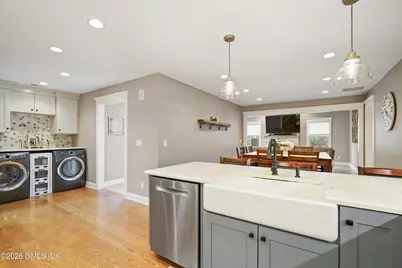 18 Moshier Street, Greenwich, CT 06831 - Photo 9
