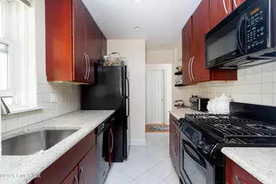 52 Lafayette Place #1H, Greenwich, CT 06830 - Photo 7