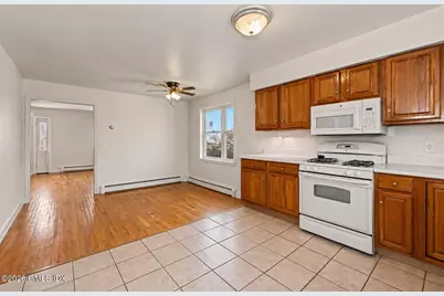 21 W Division Street #A, Greenwich, CT 06830 - Photo 5