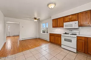 21 W Division St, Greenwich, CT 06830 - Photo 5
