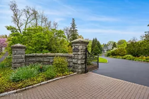 98 Byram Shore Rd, Greenwich, CT 06830 - Photo 3