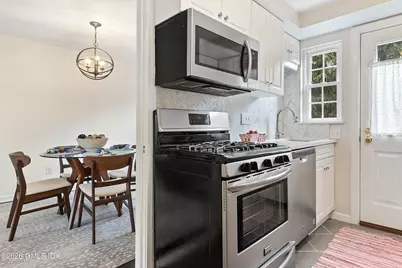 289 Bridge Street #289, Stamford, CT 06905 - Photo 5