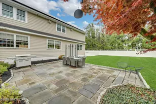 68 Hillcrest Park Rd, Old Greenwich, CT 06870 - Photo 9