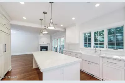 151 Milbank Avenue #2, Greenwich, CT 06830 - Photo 3