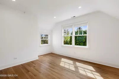 71 S Park Avenue, Old Greenwich, CT 06870 - Photo 17
