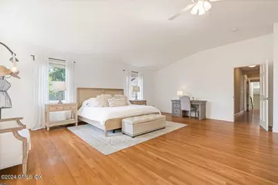 70 Gregory Road, Greenwich, CT 06807 - Photo 13