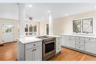 64 Wesskum Wood Road, Greenwich, CT 06878 - Photo 5