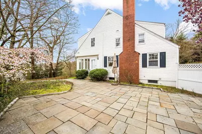64 Wesskum Wood Road, Greenwich, CT 06878 - Photo 11