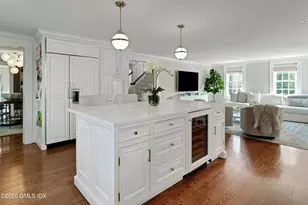 2 Sylvan Ln, Old Greenwich, CT 06870 - Photo 7