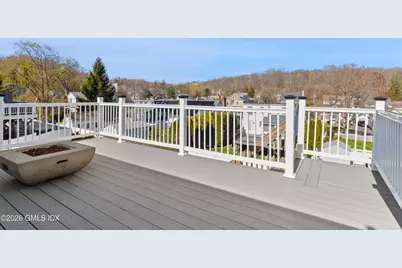 23 Nicholas Avenue, Greenwich, CT 06831 - Photo 3